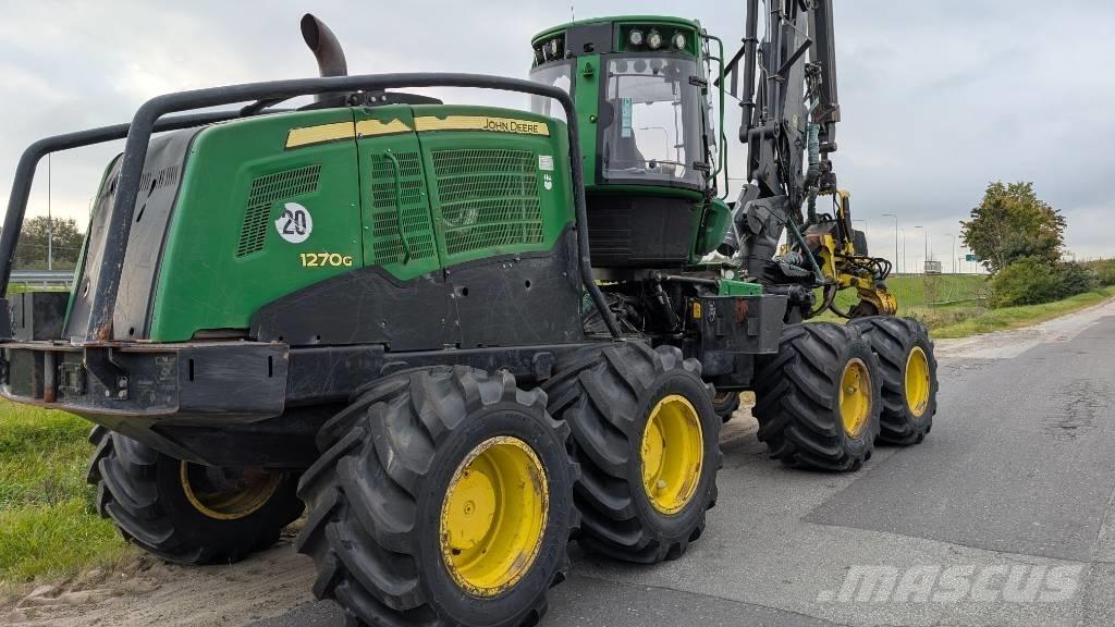 John Deere 1270 G Harvesteri