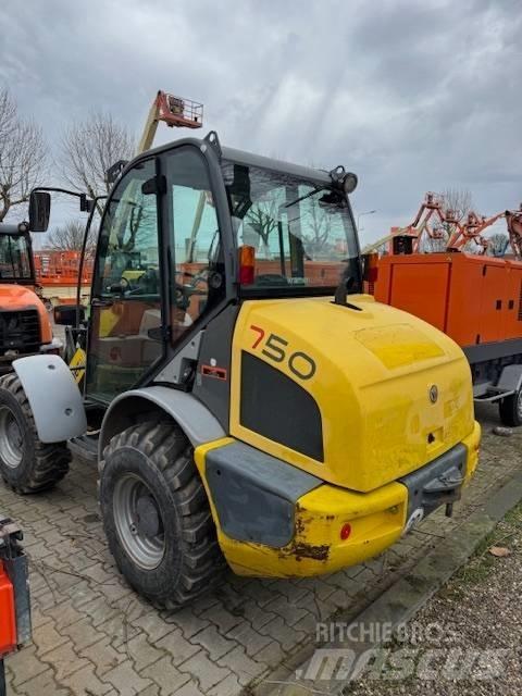 Kramer 750 Iekrāvēji uz riteņiem
