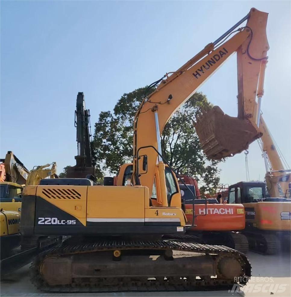 Hyundai R220LC-9S Kāpurķēžu ekskavatori