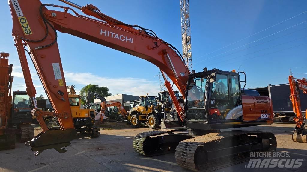 Hitachi ZX 210 Kāpurķēžu ekskavatori