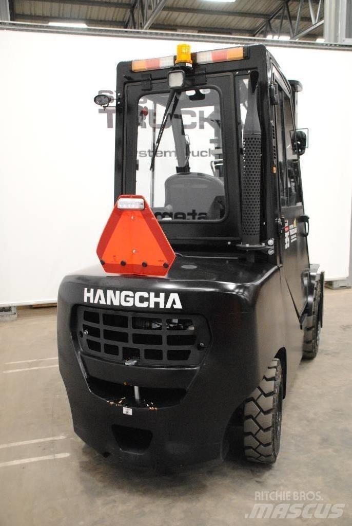 Hangcha CPCD35 Tehnika ar dīzeļa dzinēju