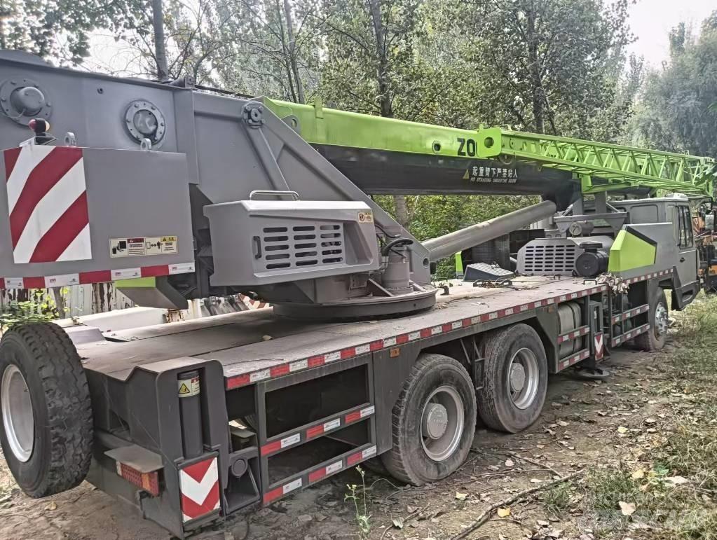 Zoomlion 300 Torņa krāni