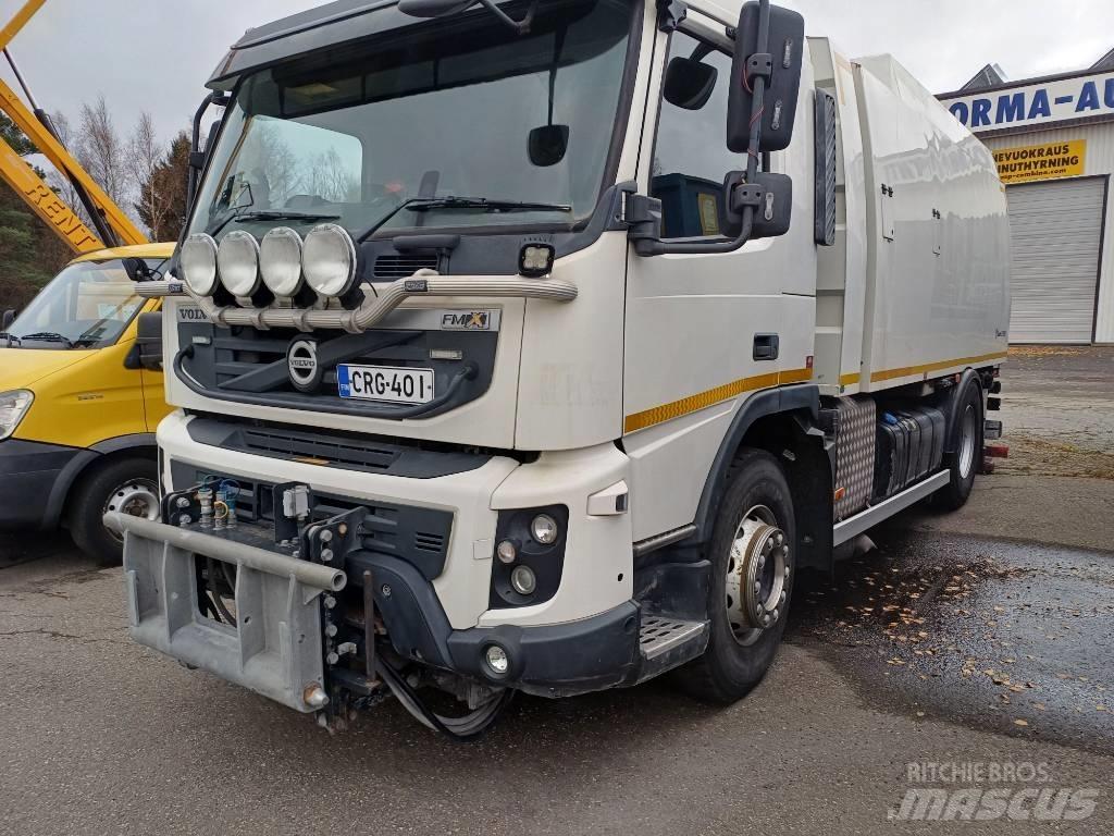 Volvo FMX Ielu tīrāmās mašīnas