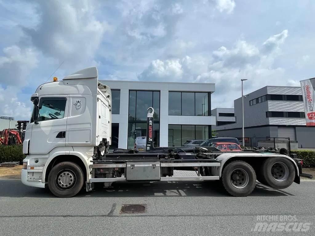 Scania R400 Treileri ar āķi