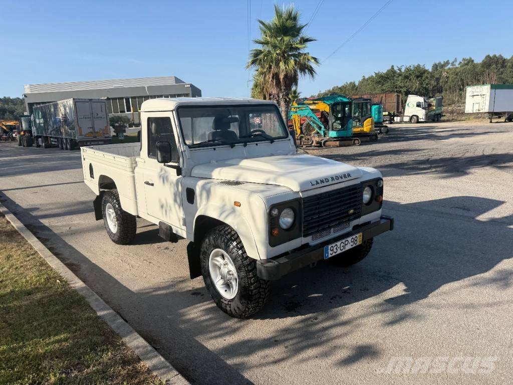 Land Rover Defender Vieglais kravas automobilis/izkraušana no sāniem