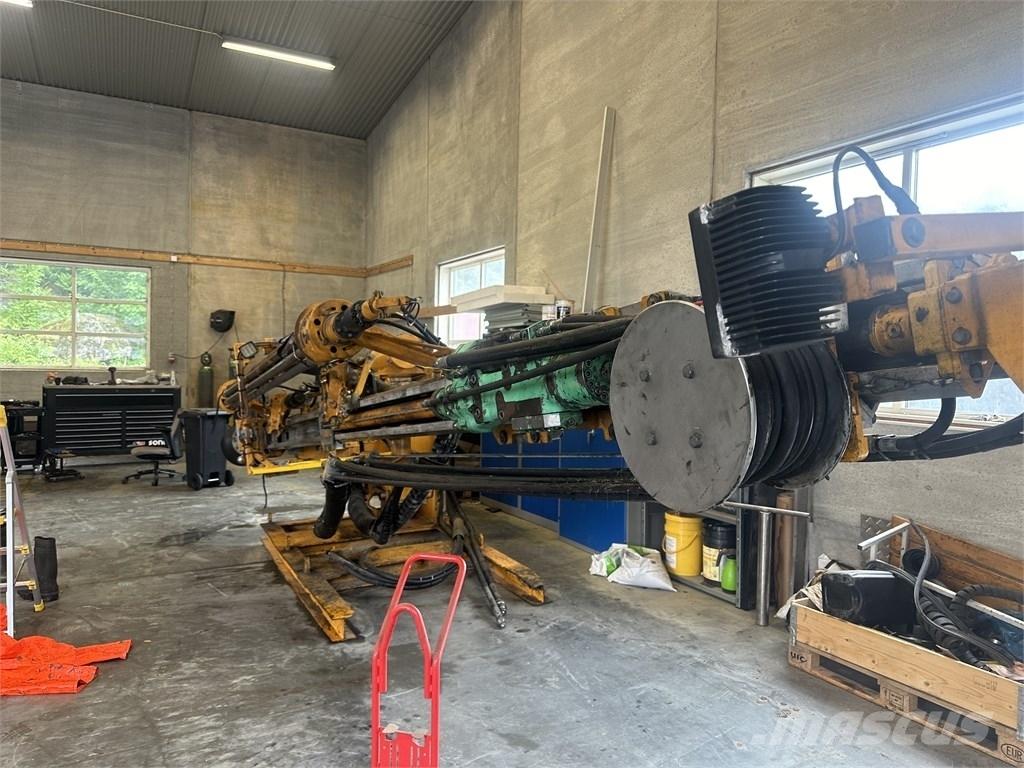 CAT 335 F L Urbji