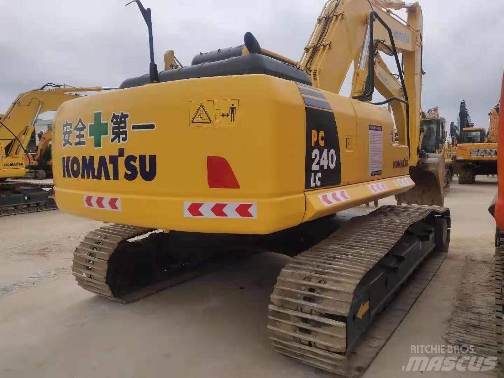 Komatsu PC 240 Kāpurķēžu ekskavatori