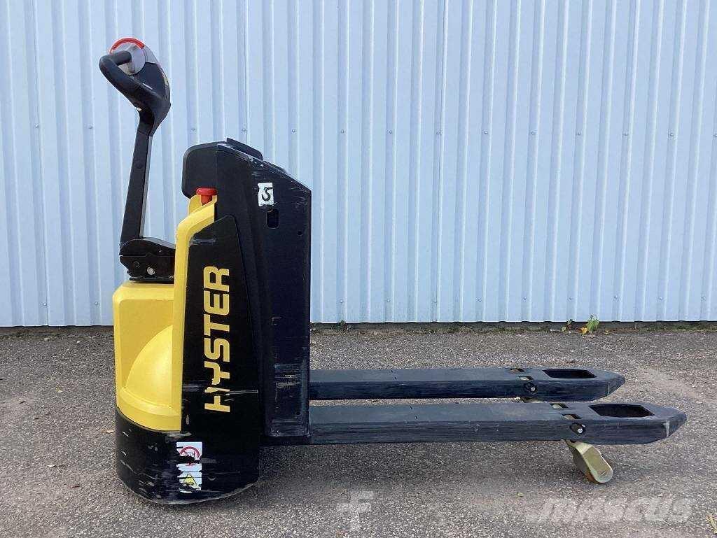 Hyster P2.0 Pašgājēji krautnētāji