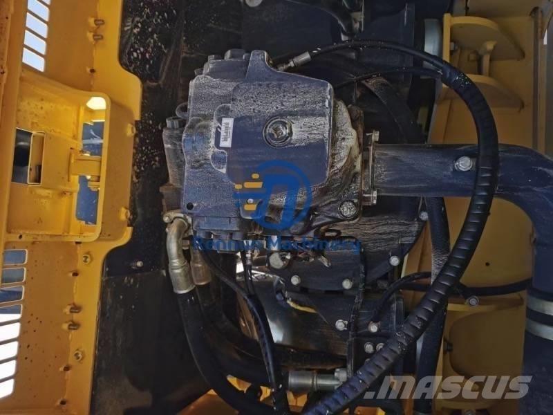 Komatsu PC360-7 Kāpurķēžu ekskavatori