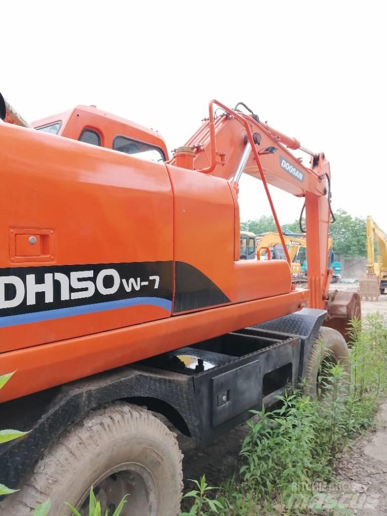 Doosan DH 150 W-7 Kāpurķēžu ekskavatori