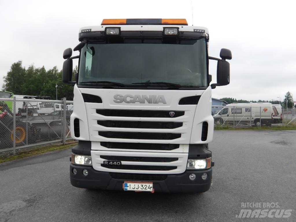 Scania R 440 6x4 Treileri ar āķi