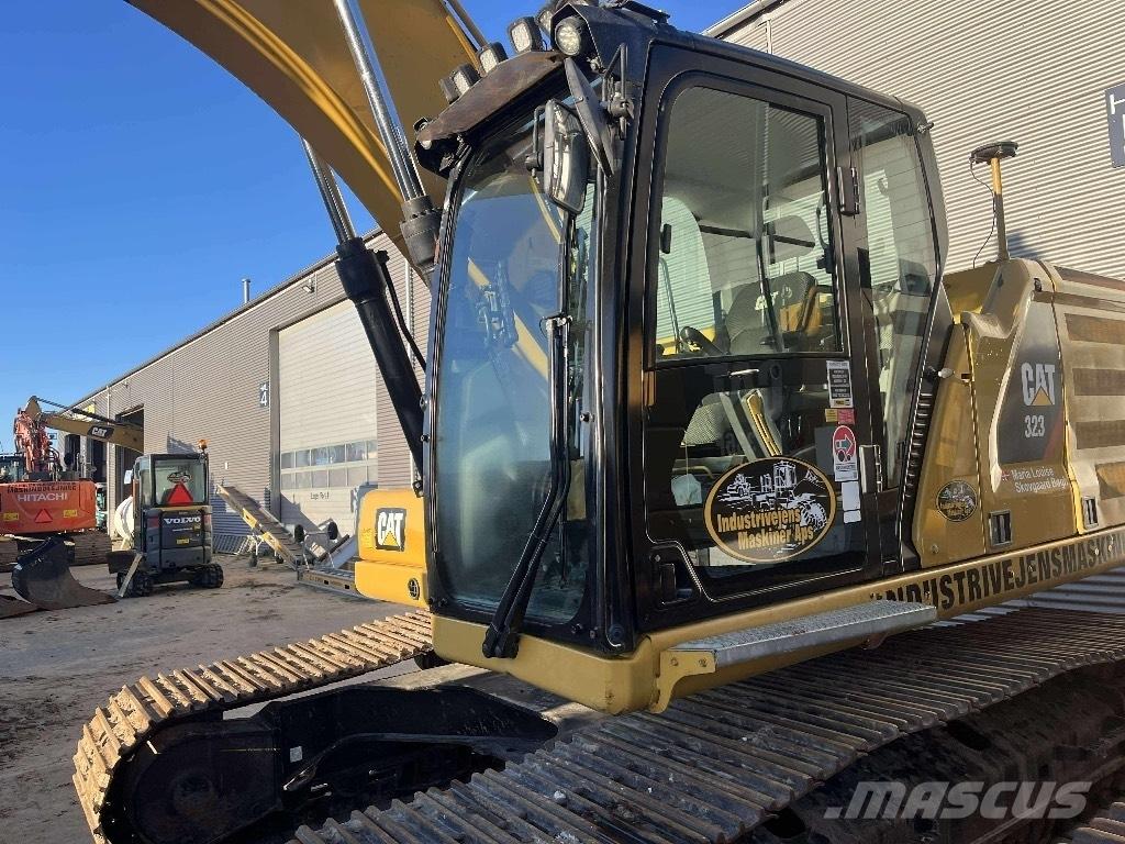 CAT 323 Nextgen Kāpurķēžu ekskavatori
