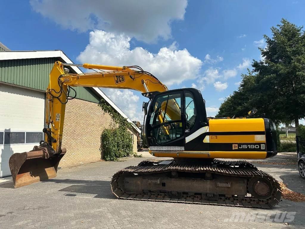 JCB JS190 LC Kāpurķēžu ekskavatori