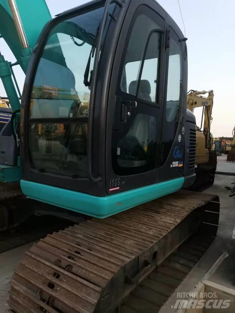 Kobelco SK 135 Kāpurķēžu ekskavatori