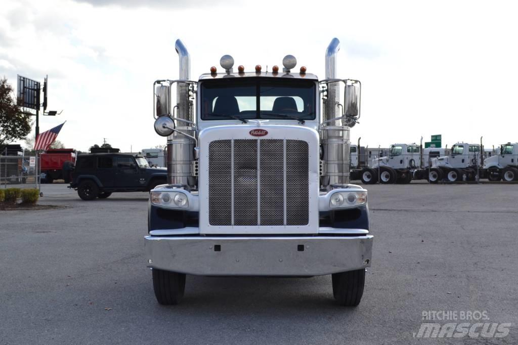 Peterbilt 389 Vilcēji