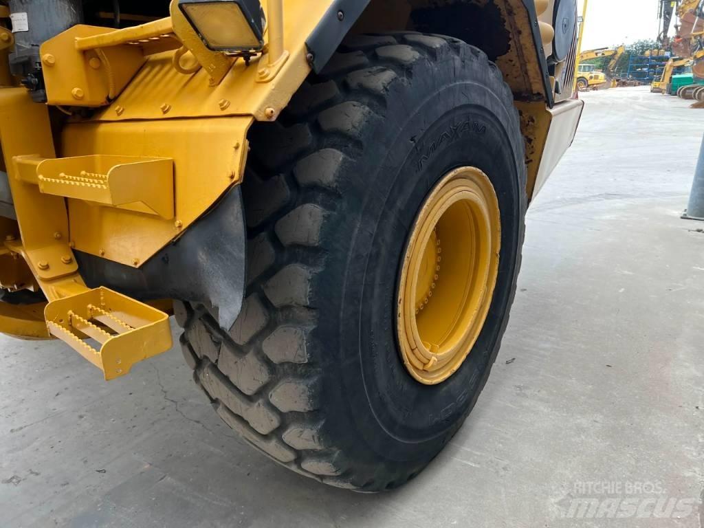 Volvo A25D Artikulētie pašizgāzēji