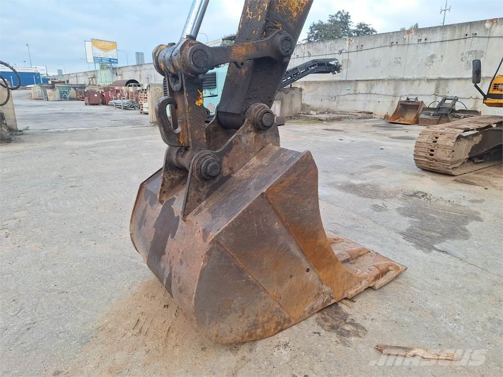 JCB JS 220 Būvniecība- Citi