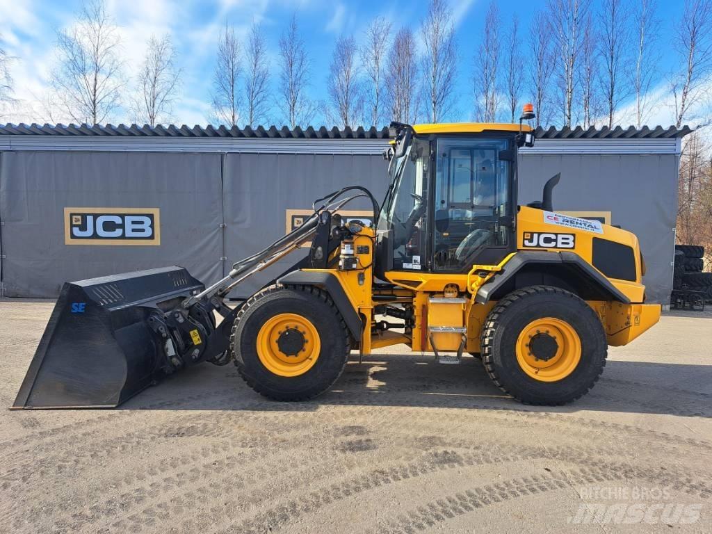 JCB 413 Iekrāvēji uz riteņiem
