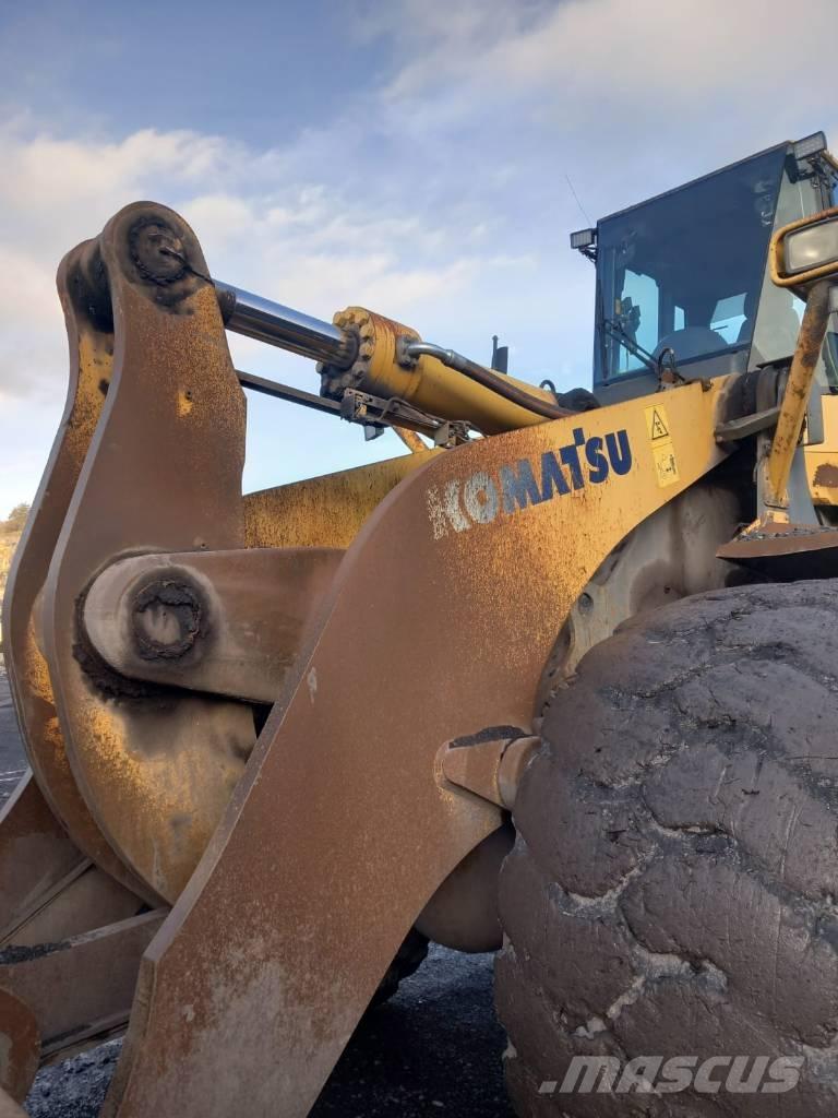 Komatsu WA 600-6 Iekrāvēji uz riteņiem