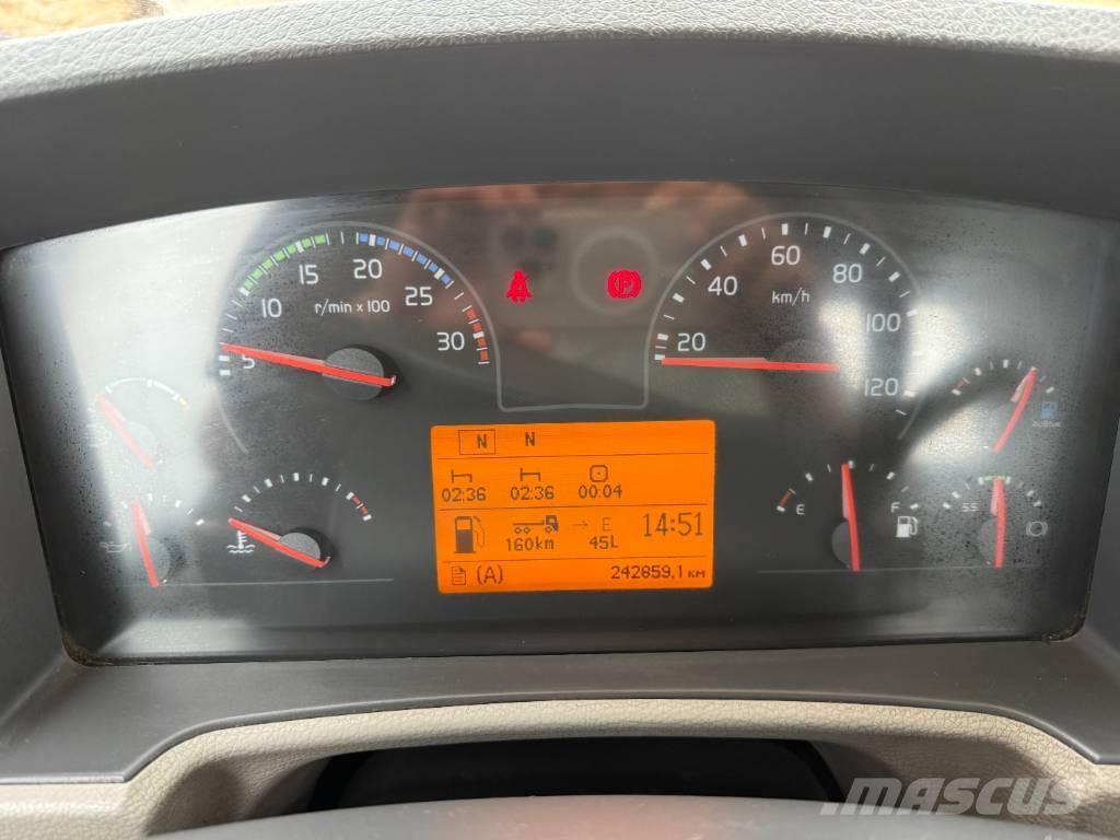 Volvo FL 280 Treileri ar āķi