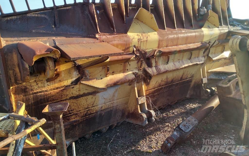 CAT D 11 N Kāpurķēžu buldozeri