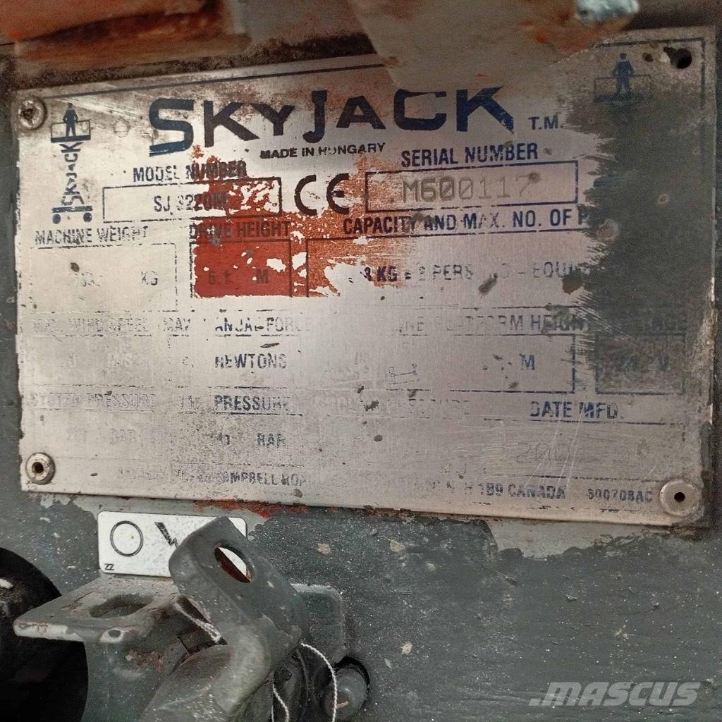 SkyJack SJ 3220 Šķerveida pacēlāji