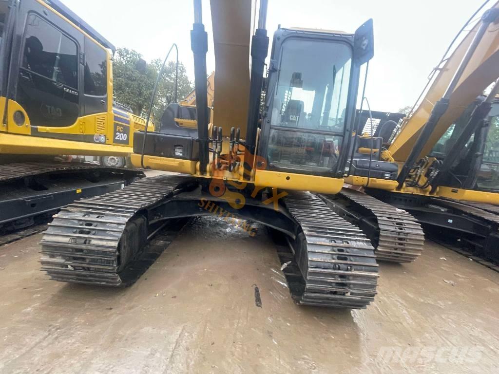 CAT CAT320 D2 Kāpurķēžu ekskavatori