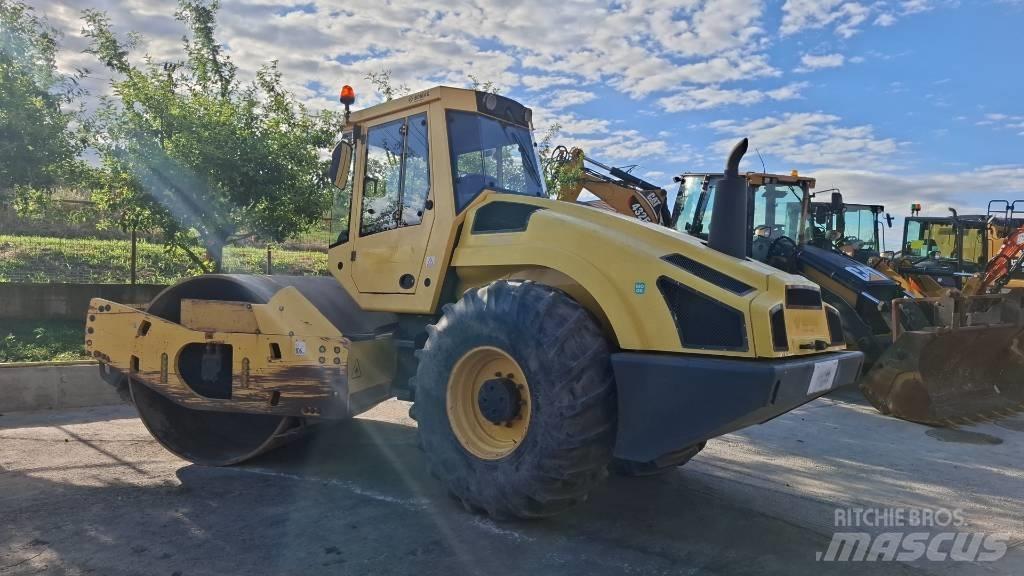 Bomag 213 DH Divvalču grunts veltņi