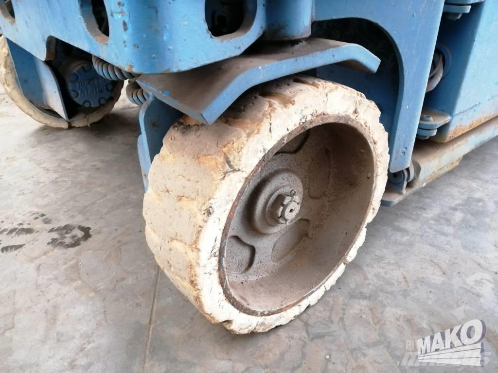Genie GS 2046 Šķerveida pacēlāji