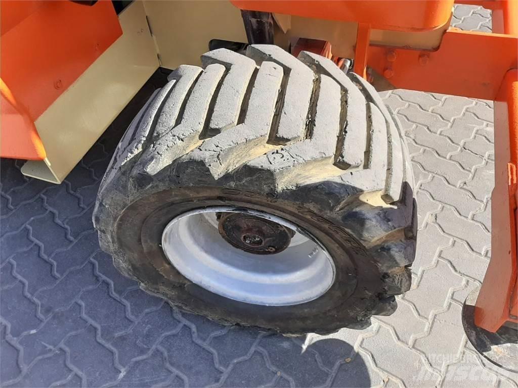 JLG 4394RT Šķerveida pacēlāji