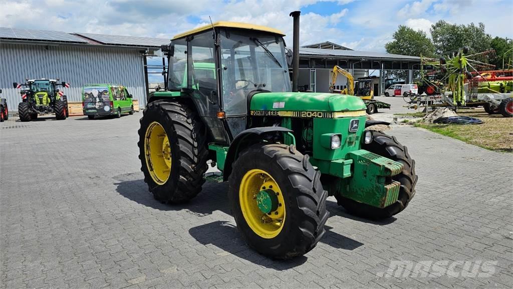 John Deere 2040A Traktori