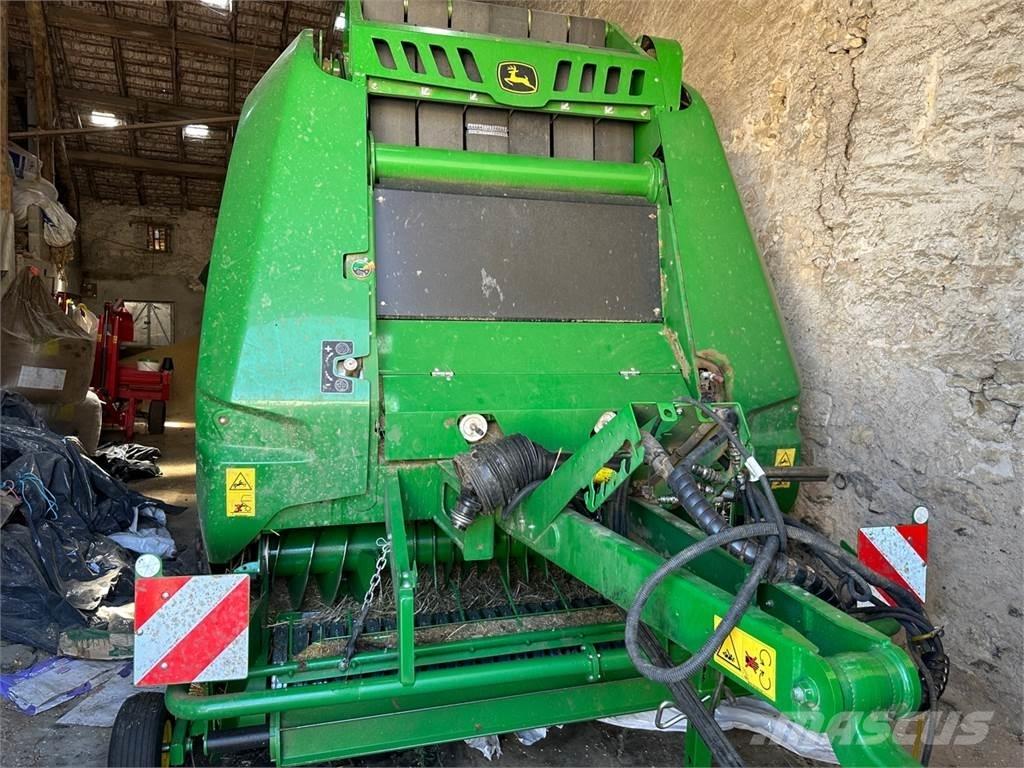 John Deere V461M Rituļu preses