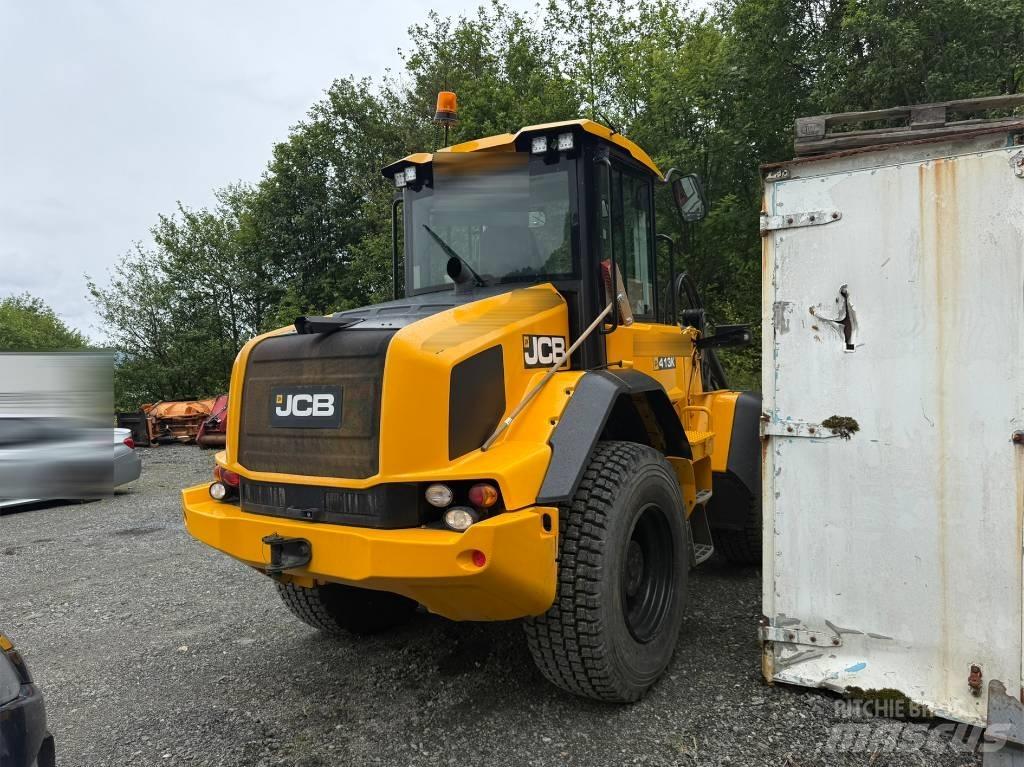 JCB 413K Iekrāvēji uz riteņiem