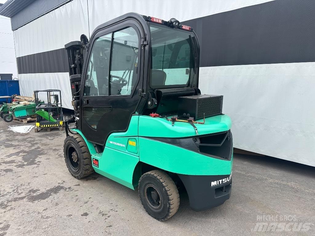 Mitsubishi FD 35 N Tehnika ar dīzeļa dzinēju