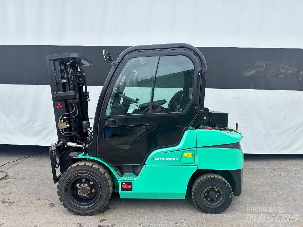 Mitsubishi FD 35 N Tehnika ar dīzeļa dzinēju