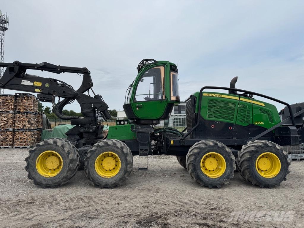 John Deere 1270 G Harvesteri