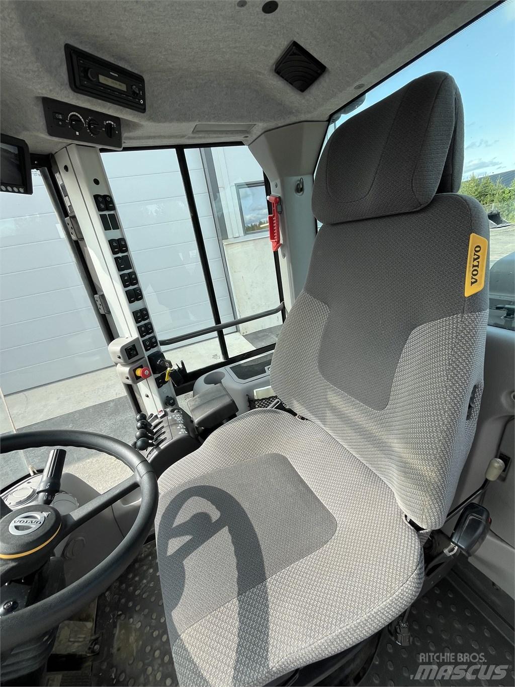 Volvo L 60 H Iekrāvēji uz riteņiem