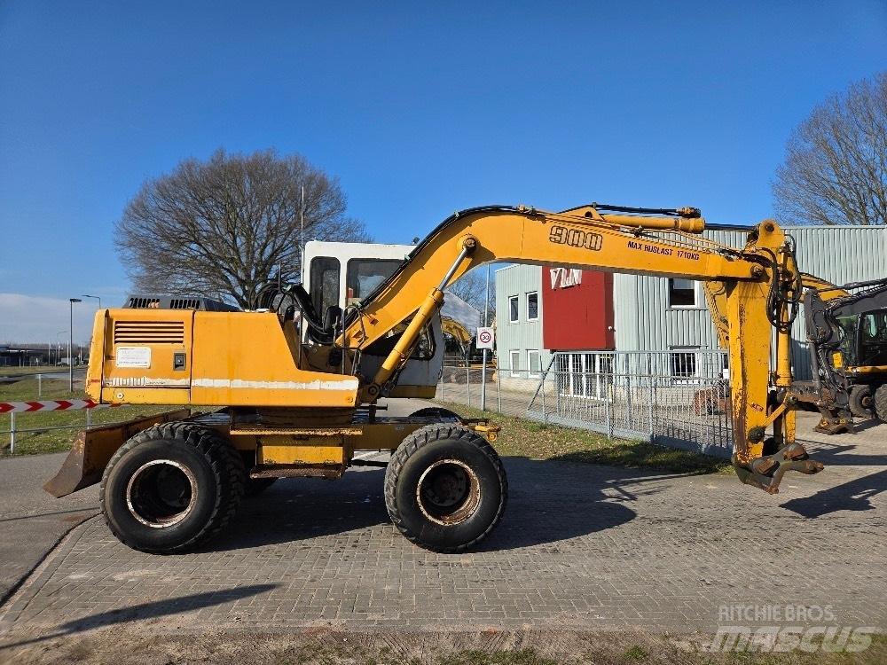 Liebherr A900 Ekskavatori uz riteņiem