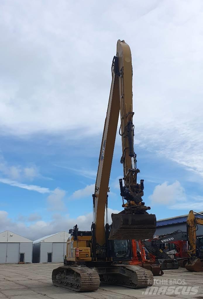 CAT 330 FLN Ekskavatori tālās sniedzamības darbiem