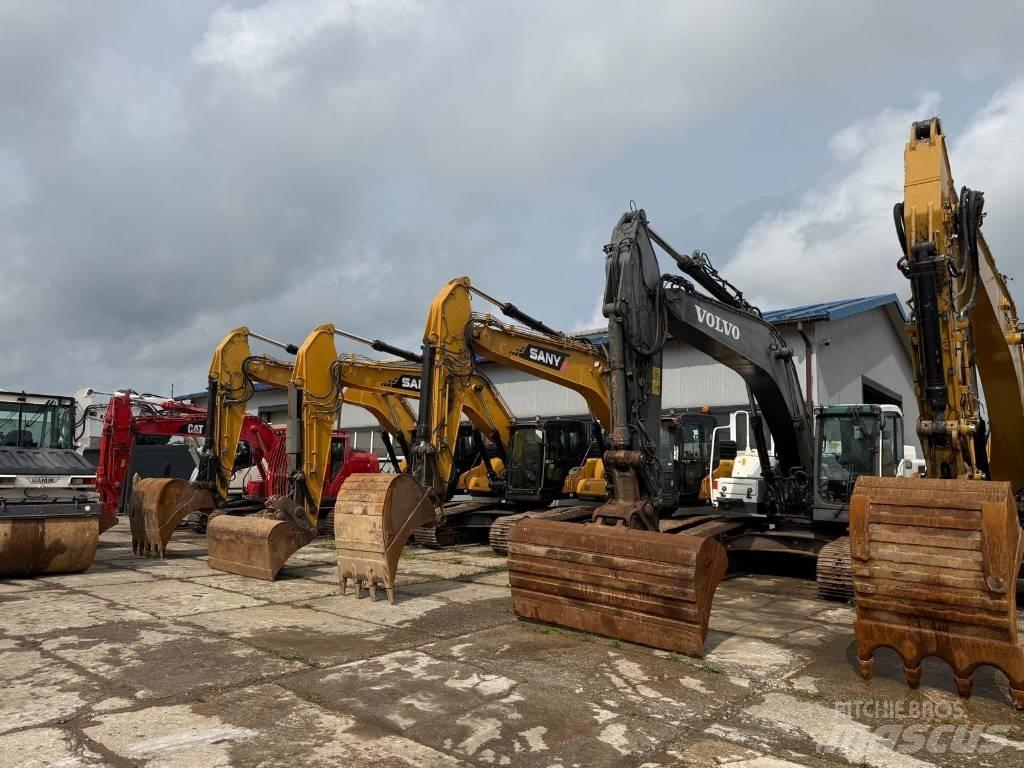 CAT 330 FLN Ekskavatori tālās sniedzamības darbiem
