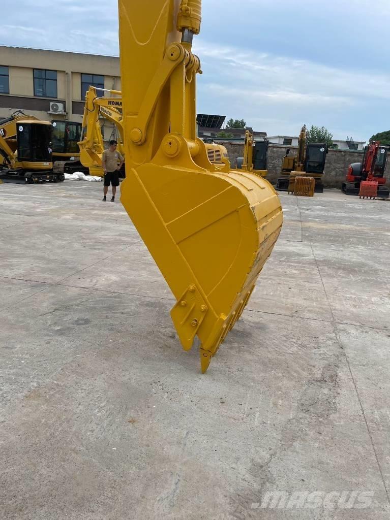 Komatsu pc220-7 Kāpurķēžu ekskavatori