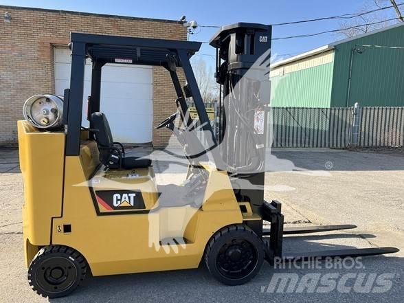 CAT GC40KSTR Tehnika ar dīzeļa dzinēju