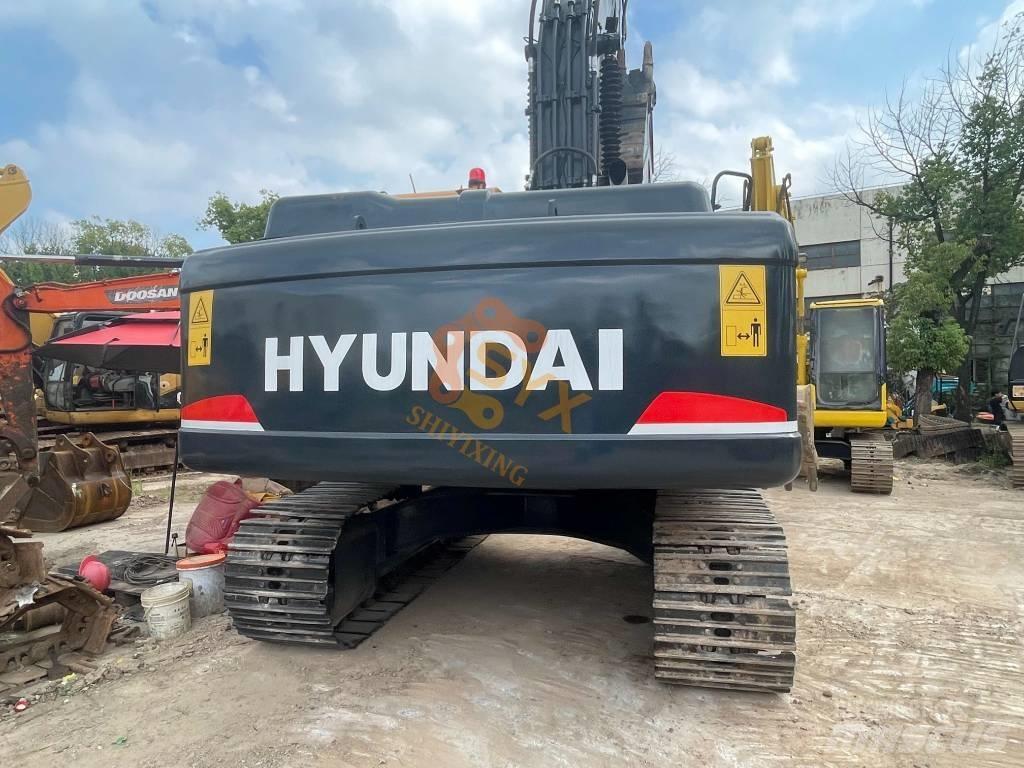 Hyundai 220 Kāpurķēžu ekskavatori