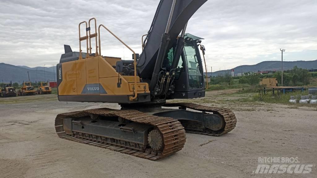 Volvo EC 250 EL Kāpurķēžu ekskavatori