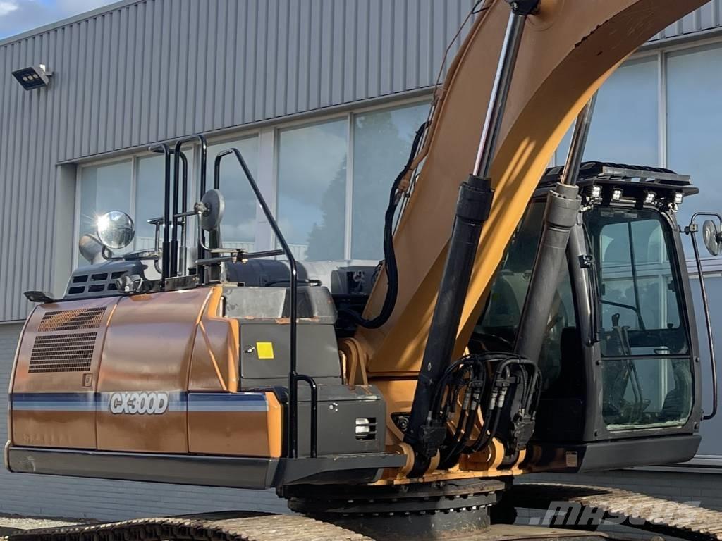 CASE CX 300 D       2017 Kāpurķēžu ekskavatori