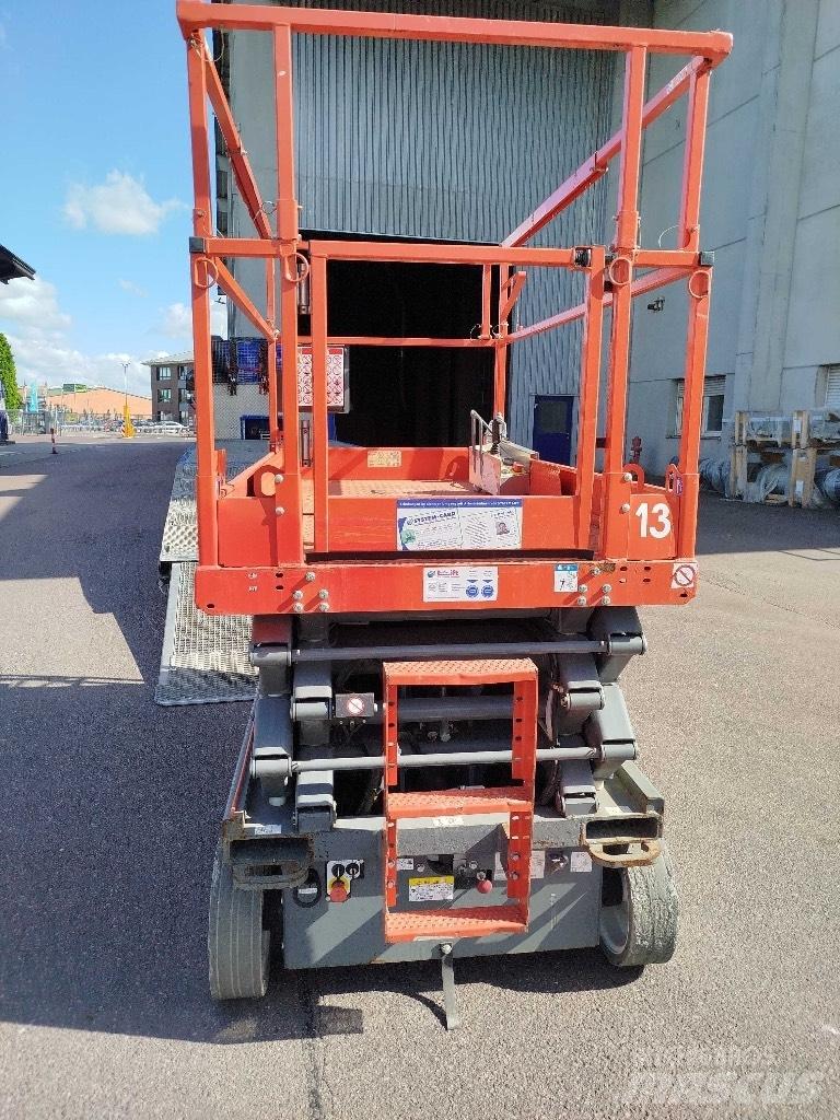 SkyJack SJ 4626 Šķerveida pacēlāji