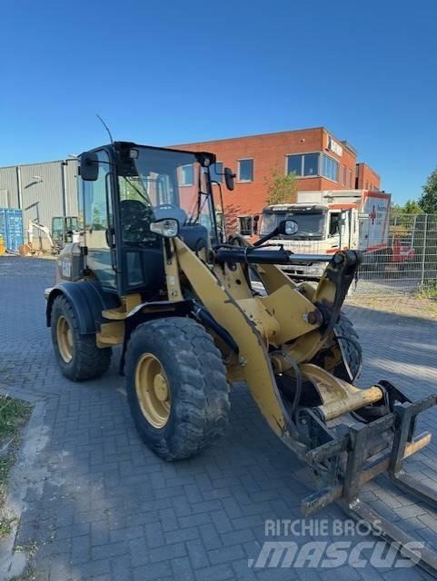 CAT 908 H Iekrāvēji uz riteņiem