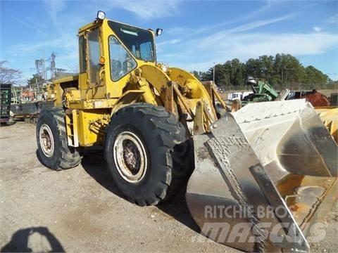 CAT 966 C Iekrāvēji uz riteņiem