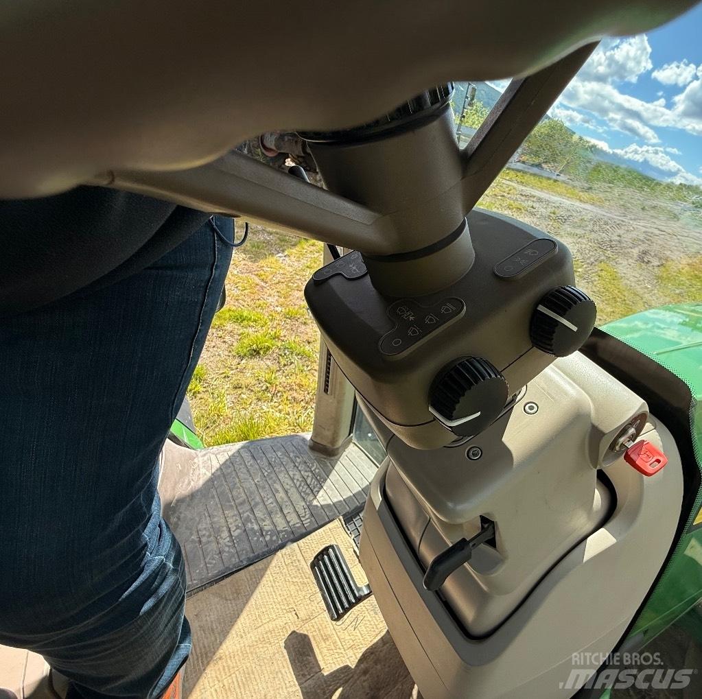 John Deere 8370 R Traktori