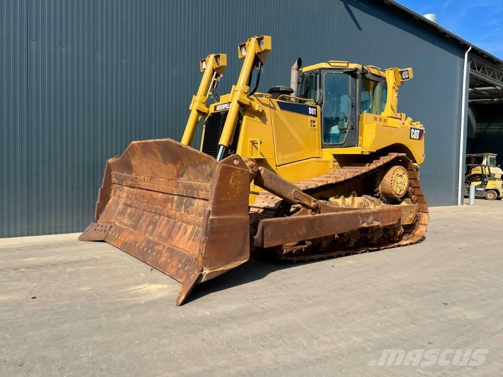 CAT D8T Kāpurķēžu buldozeri